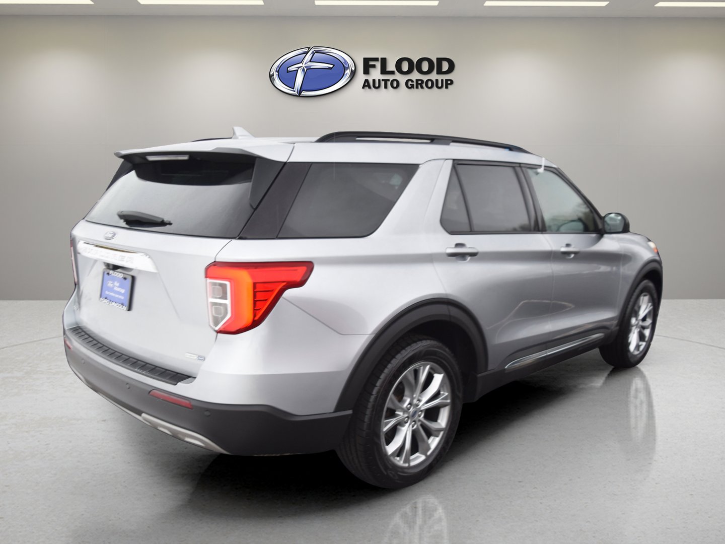 Certified 2020 Ford Explorer XLT w/ Equipment Group 202A image 4