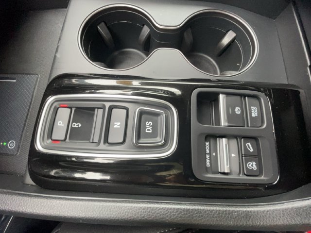 Used 2025 Honda Pilot EX-L image 28