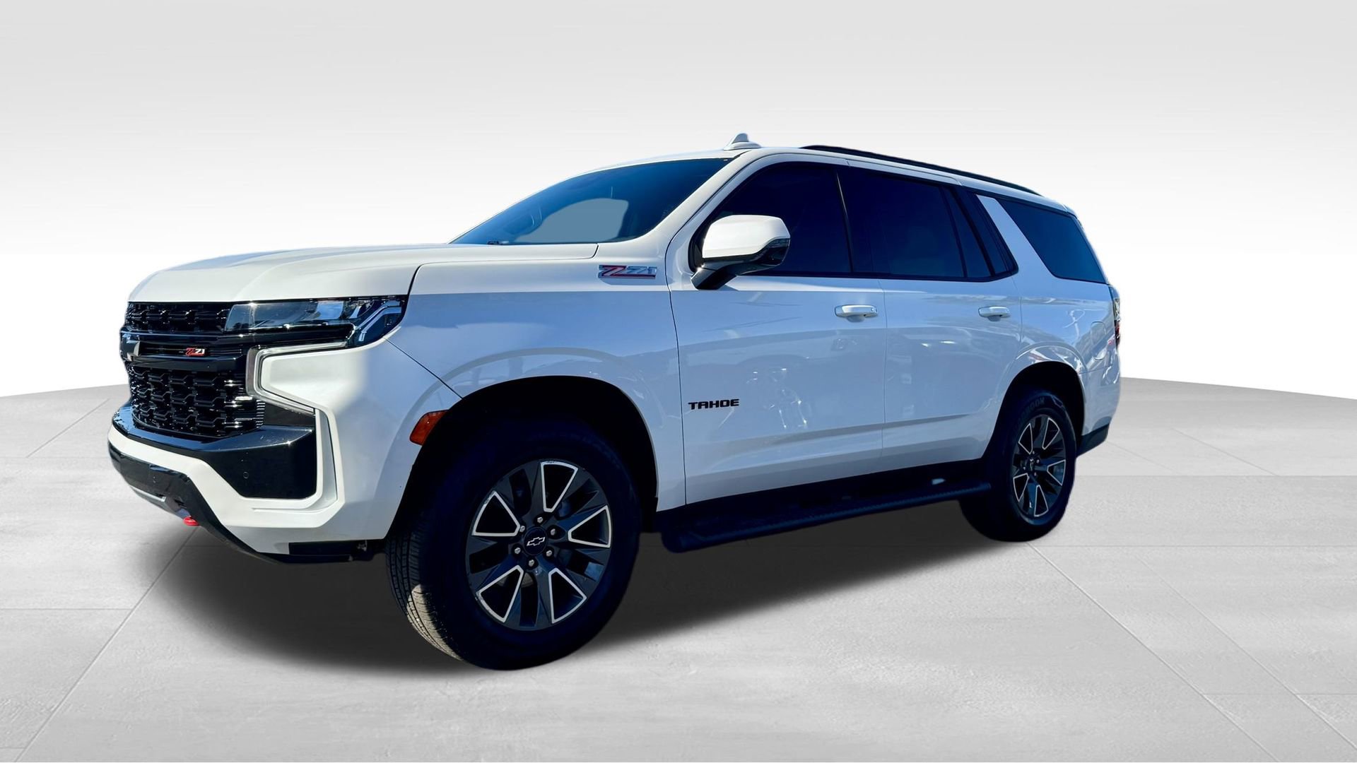 Used 2024 Chevrolet Tahoe Z71 w/ Luxury Package image 23