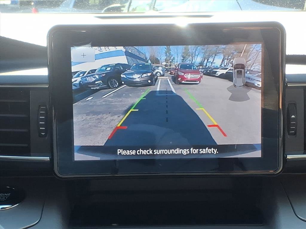 Certified 2023 Ford Explorer XLT w/ Equipment Group 202A image 31