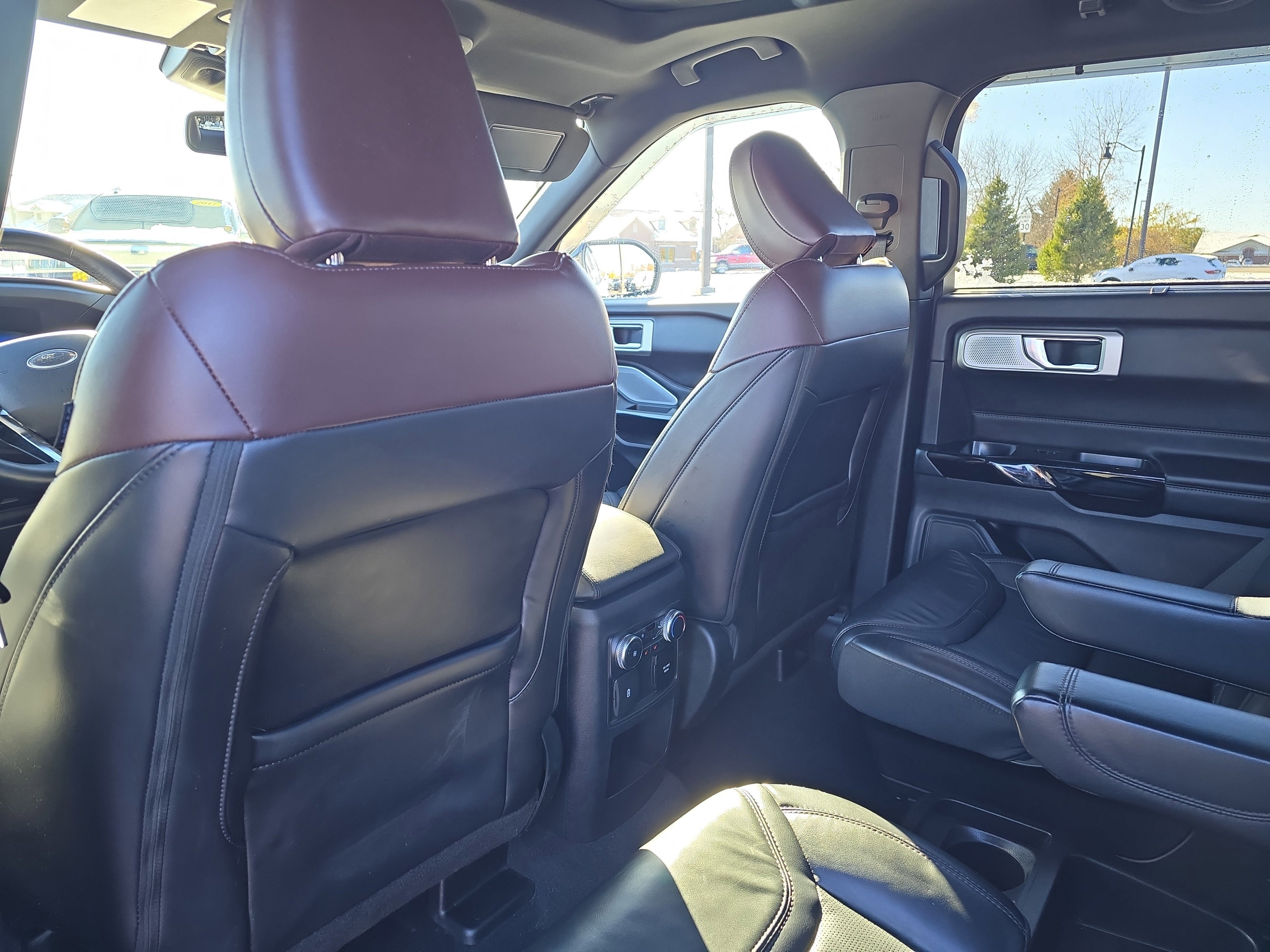 Certified 2021 Ford Explorer Platinum w/ Equipment Group 601A image 13