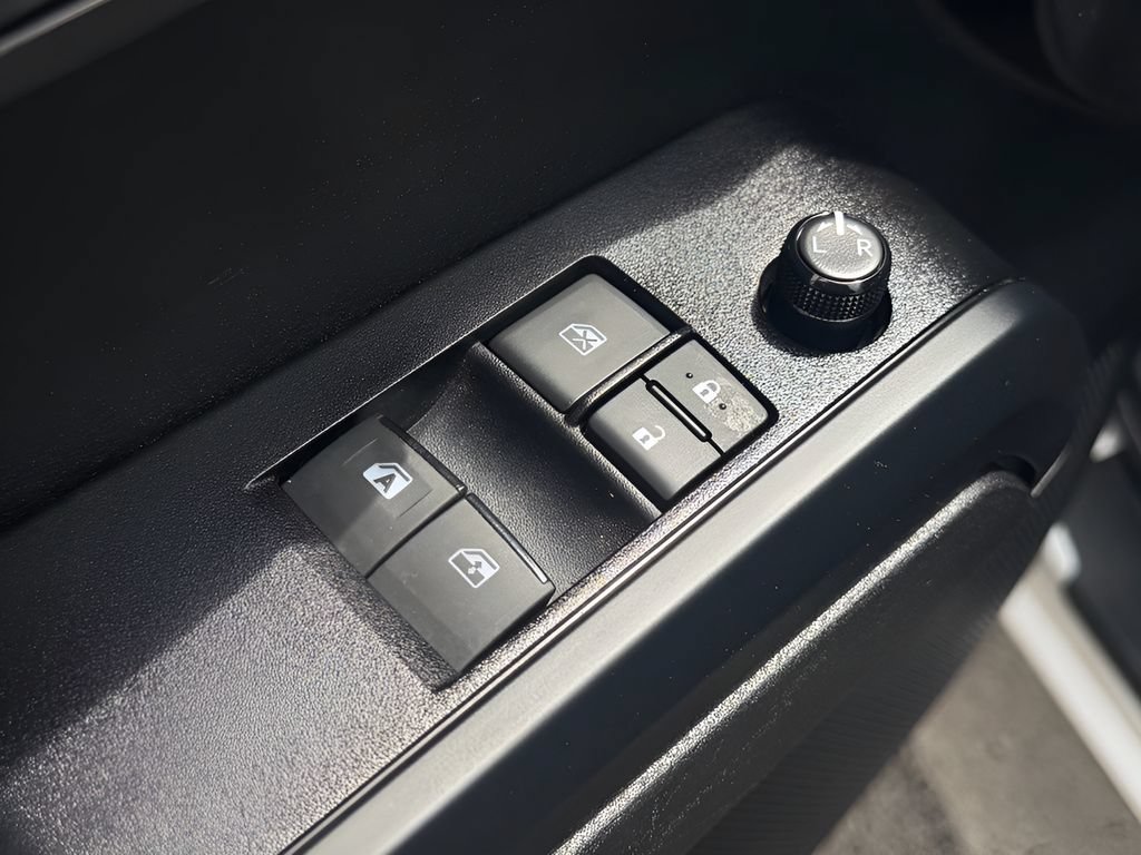 Used 2023 Toyota Tacoma SR RWD image 17