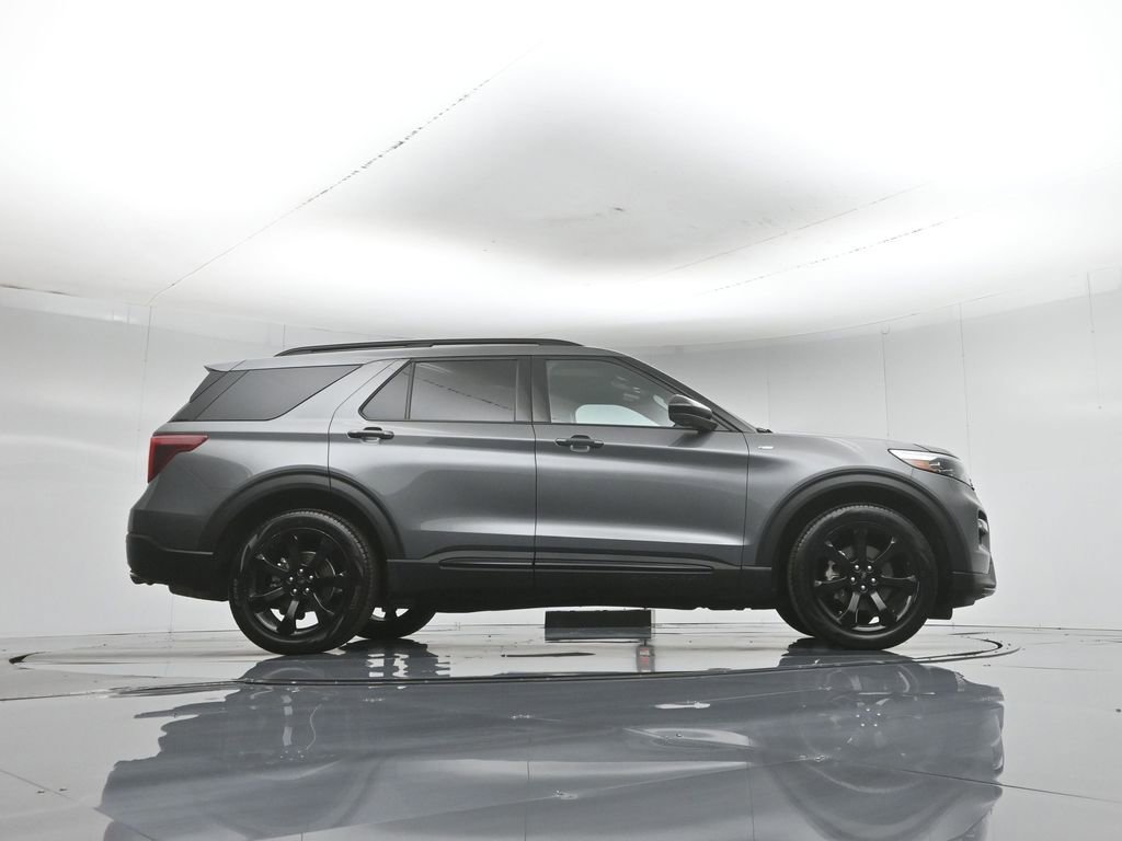 Certified 2023 Ford Explorer ST-Line w/ Class IV Trailer Tow Package RWD image 53
