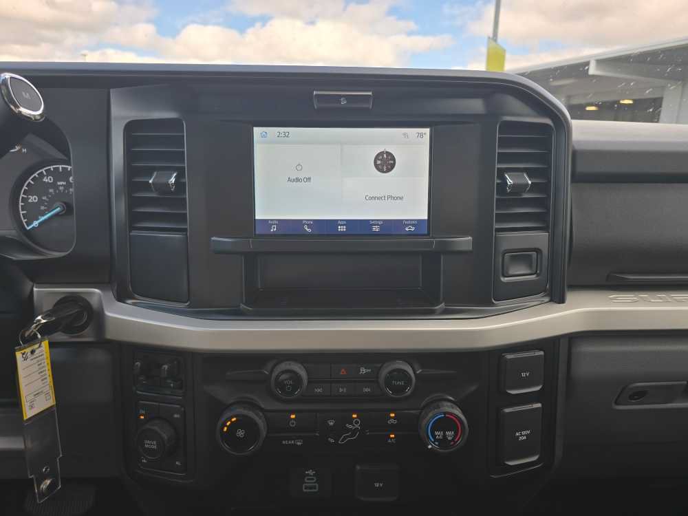 Certified 2025 Ford F350 XLT w/ FX4 Off-Road Package AWD/4WD image 13
