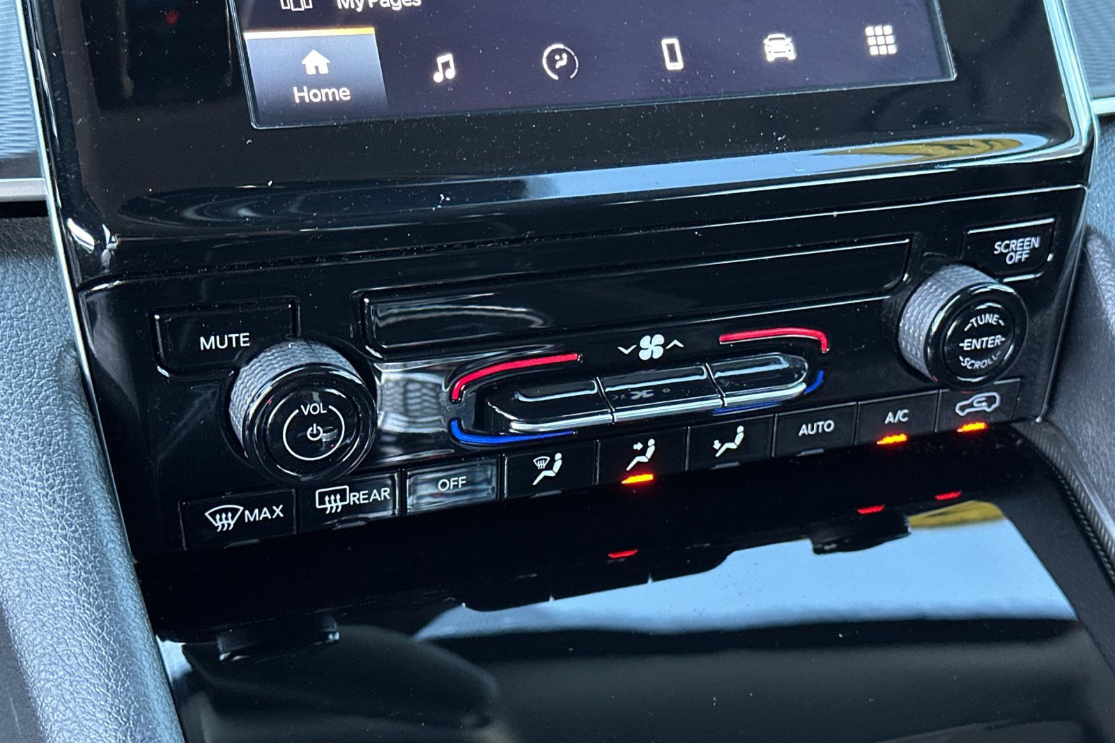 Used 2024 Jeep Grand Cherokee L Laredo image 20