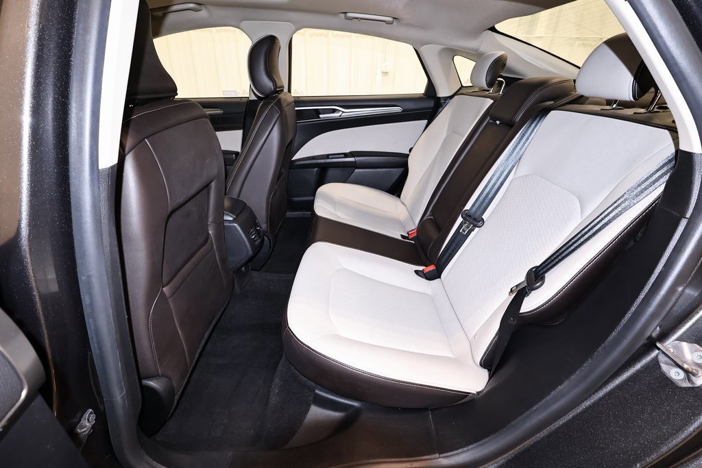 Certified 2019 Ford Fusion SE w/ Equipment Group 151A image 19