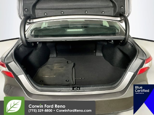 Used 2018 Toyota Camry LE FWD image 28