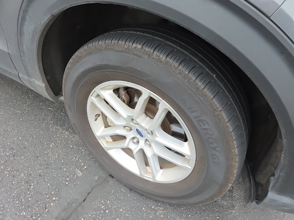 Certified 2025 Ford Explorer Active AWD/4WD image 4
