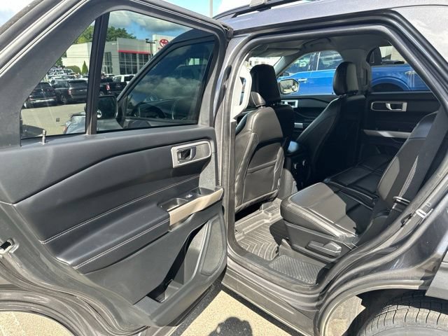 Certified 2023 Ford Explorer XLT w/ Equipment Group 202A AWD/4WD image 34
