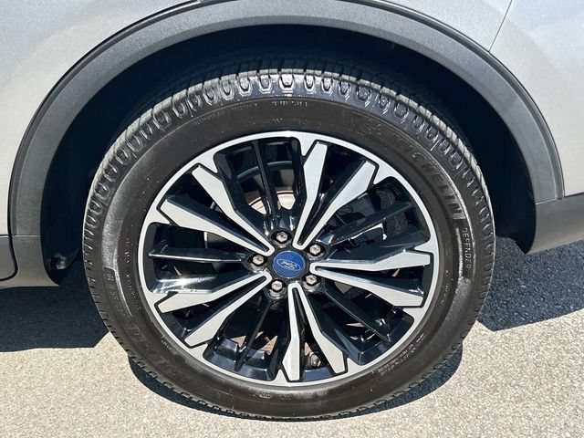 Certified 2022 Ford Escape SE w/ SE Sport Appearance Package FWD image 12