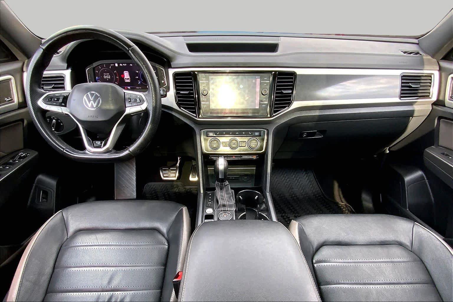 Used 2023 Volkswagen Atlas Cross Sport SEL Premium R-Line AWD/4WD image 14