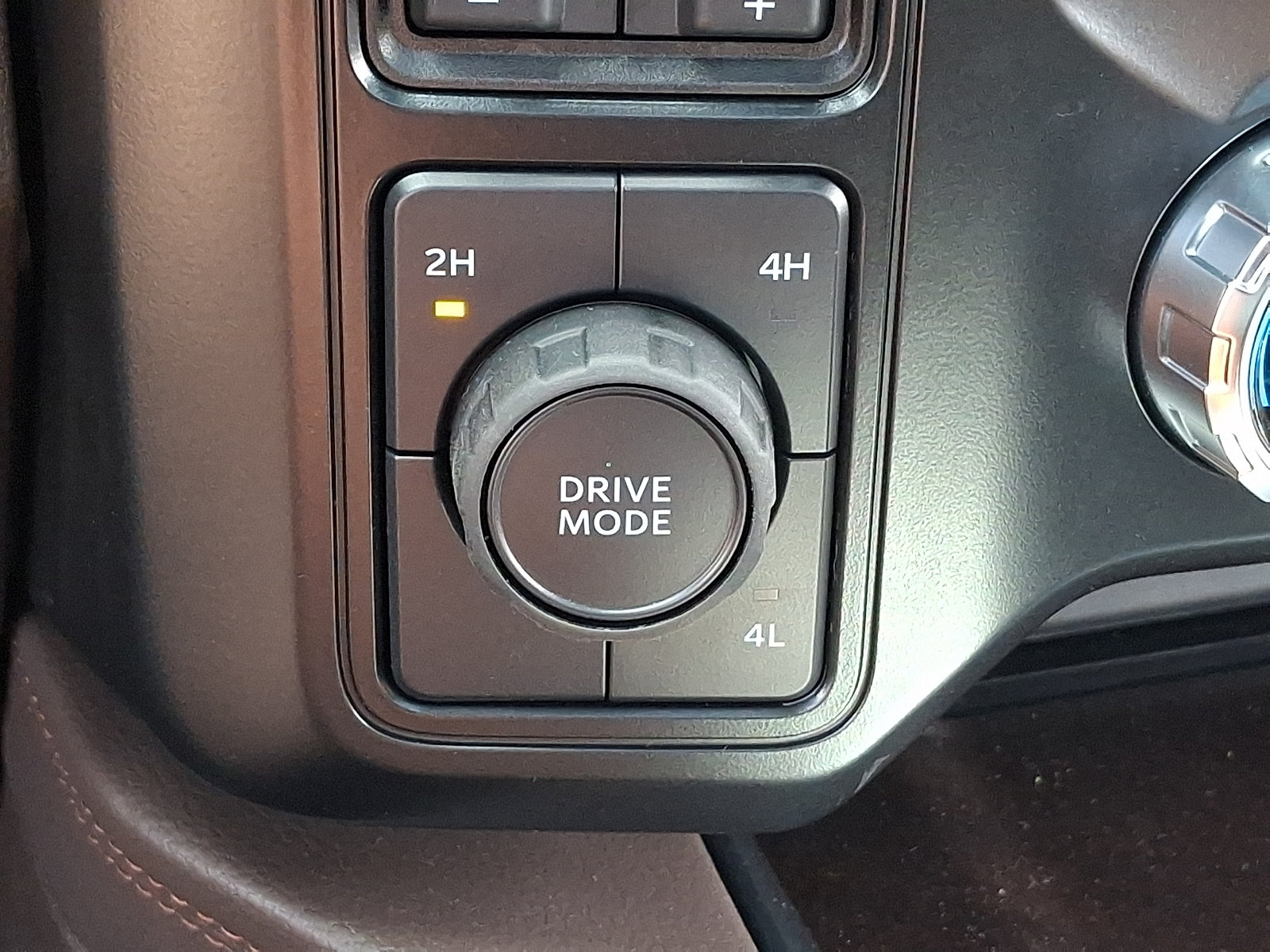 Certified 2024 Ford F350 King Ranch AWD/4WD image 32