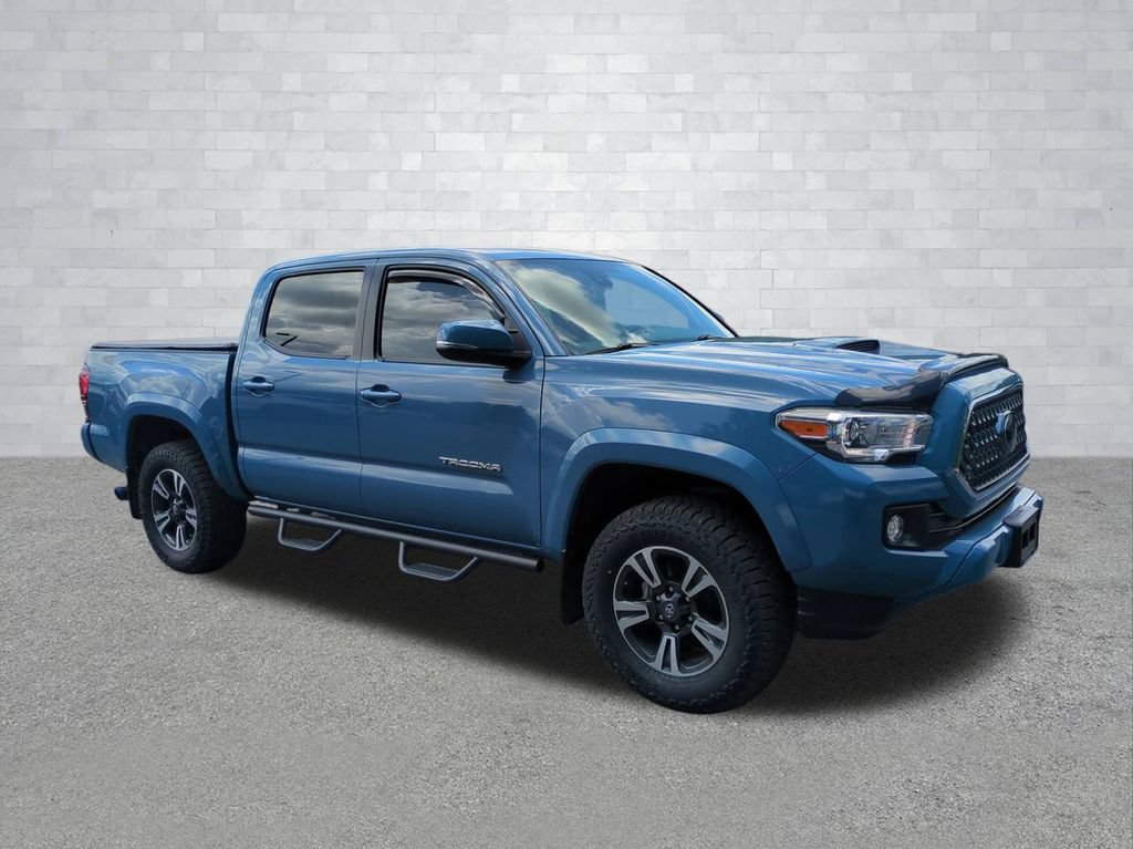 Used 2019 Toyota Tacoma TRD Sport RWD image 2