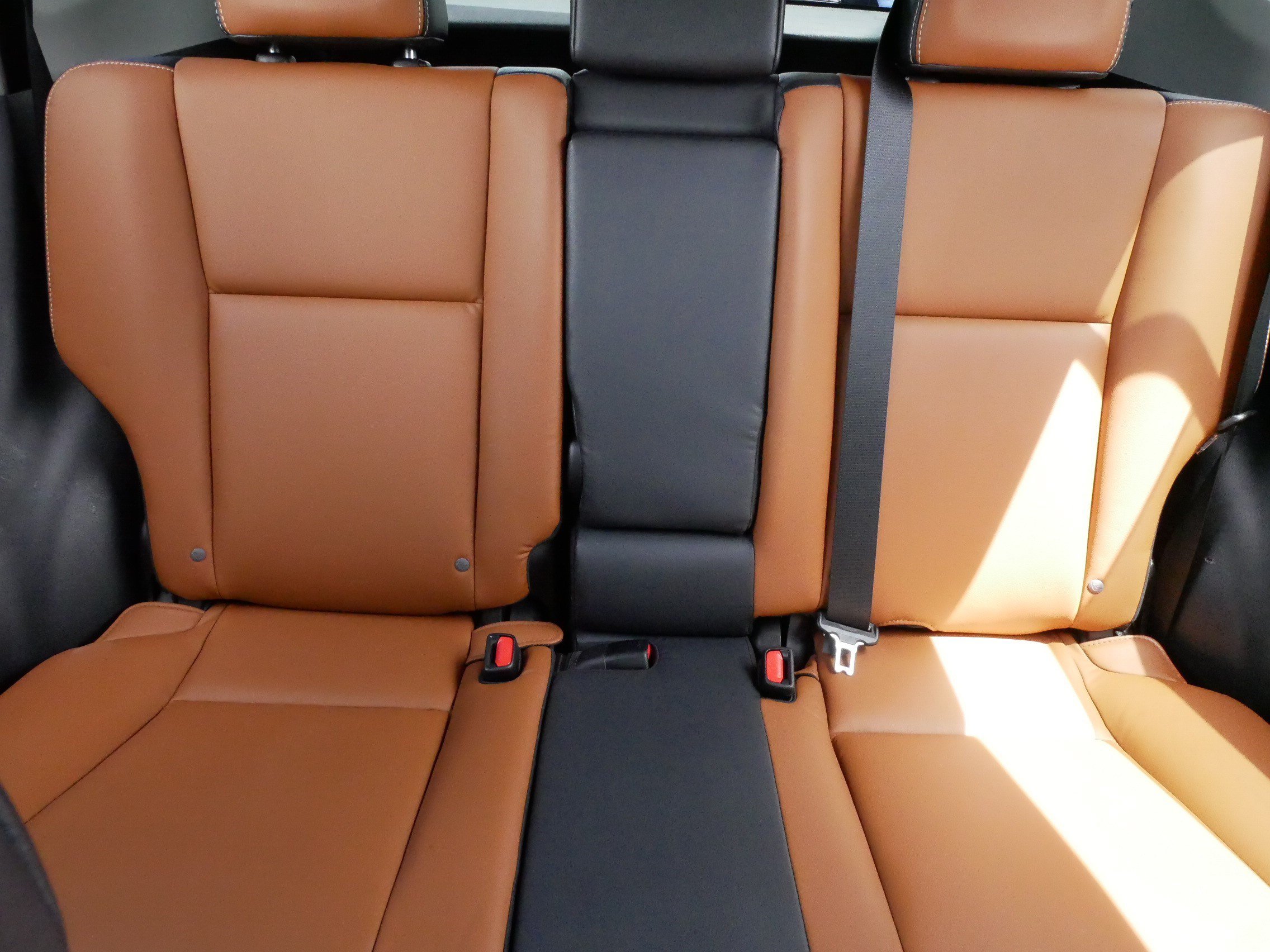 Used 2017 Toyota RAV4 Limited AWD/4WD image 13