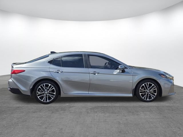 Used 2025 Toyota Camry XLE w/ Premium Package FWD image 3