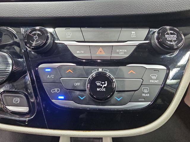 Used 2023 Chrysler Voyager LX FWD image 24