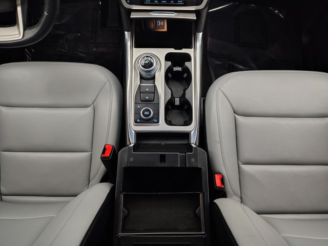 Certified 2021 Ford Explorer XLT w/ Equipment Group 202A AWD/4WD image 30
