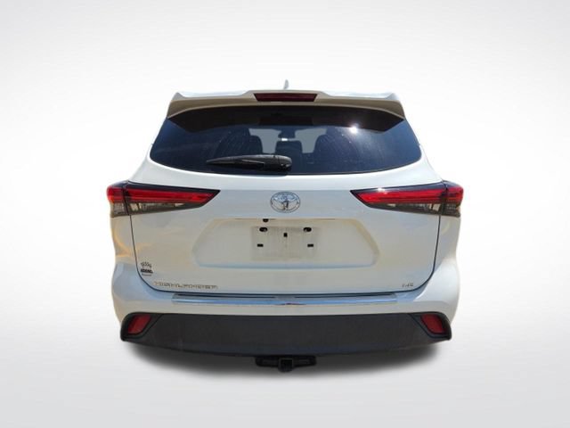 Used 2020 Toyota Highlander LE w/ Protection Package #3 FWD image 8