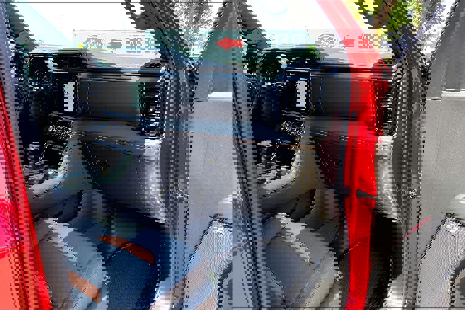 Used 2024 GMC Sierra 1500 AT4 w/ Technology Package image 19