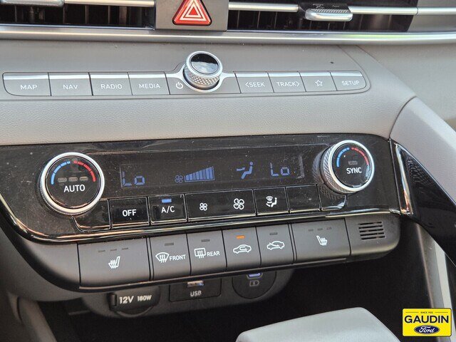 Used 2025 Hyundai Elantra SEL FWD image 23