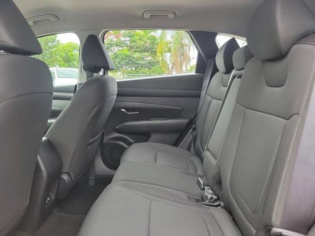 Used 2025 Hyundai Tucson SE FWD image 9