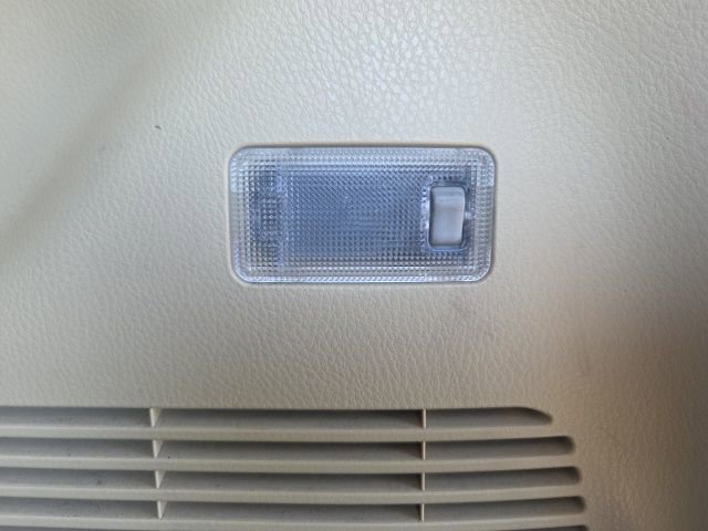 Used 2018 Toyota Highlander Limited FWD image 11