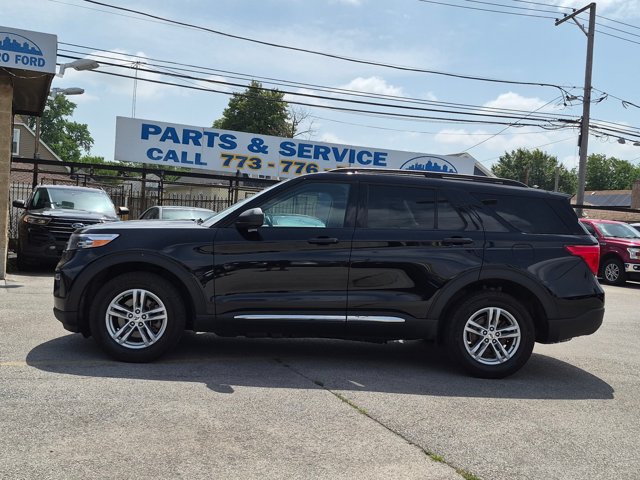 Certified 2023 Ford Explorer XLT w/ Equipment Group 202A AWD/4WD image 7