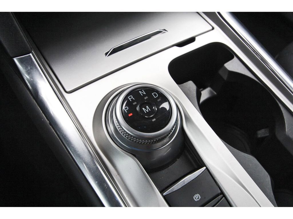 Certified 2020 Ford Explorer XLT w/ Equipment Group 202A image 25