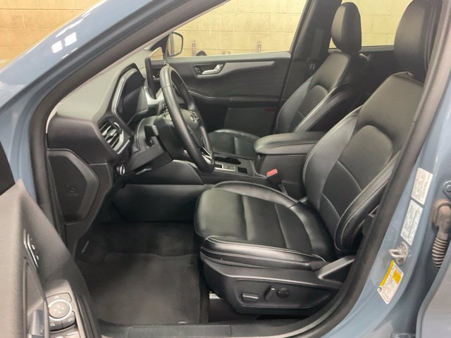 Certified 2025 Ford Escape Platinum AWD/4WD image 8