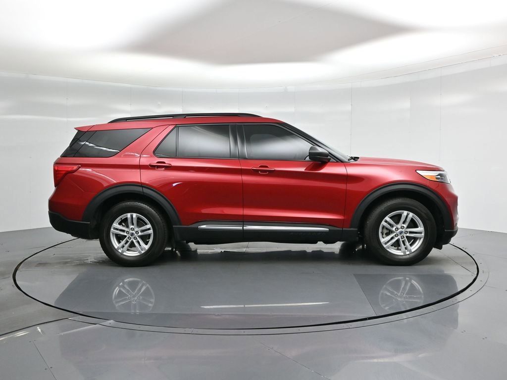 Certified 2024 Ford Explorer XLT image 7