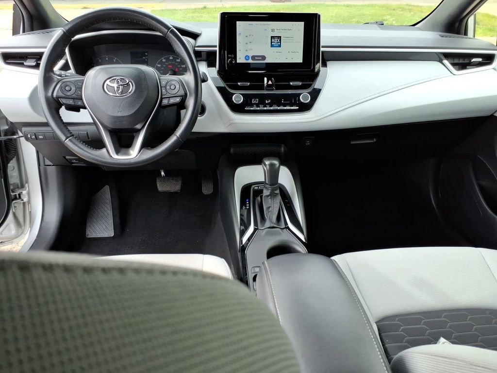 Used 2023 Toyota Corolla SE FWD image 12