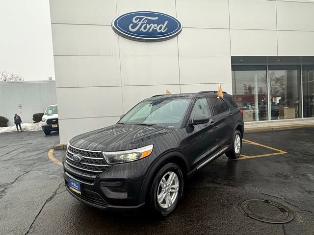 Certified 2023 Ford Explorer XLT image 2
