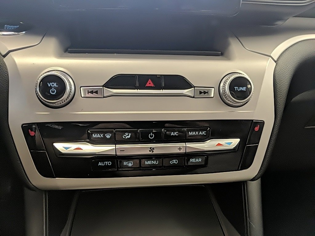 Certified 2023 Ford Explorer XLT image 18