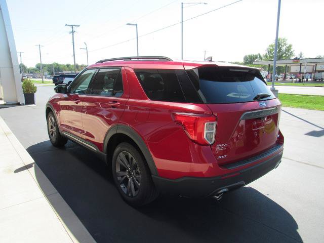 Certified 2024 Ford Explorer XLT w/ Equipment Group 202A AWD/4WD image 5