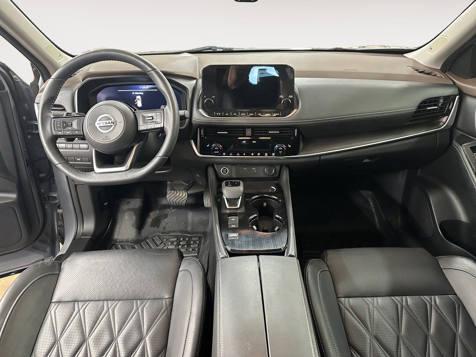 Used 2021 Nissan Rogue Platinum image 10