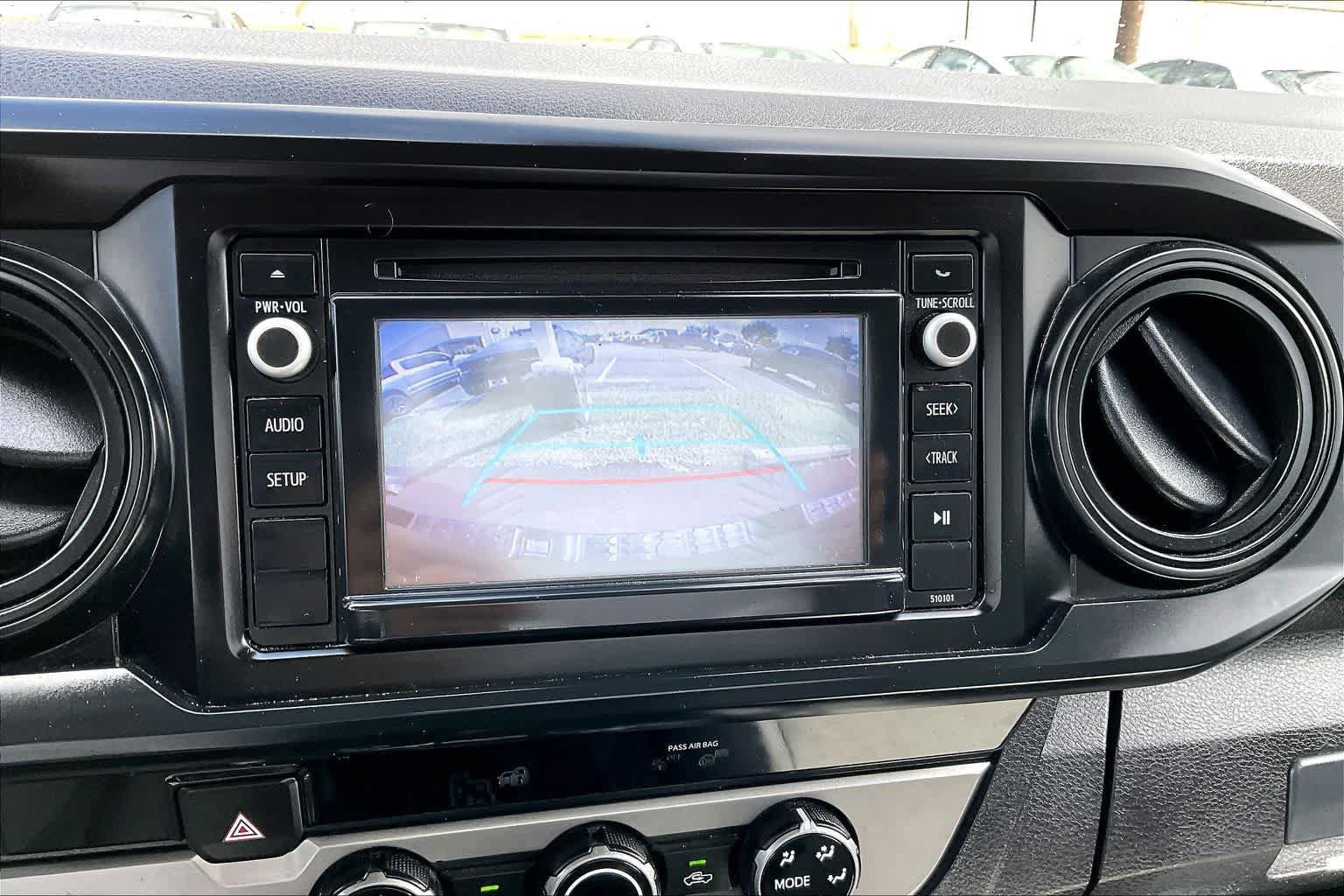 Used 2018 Toyota Tacoma SR5 RWD image 26