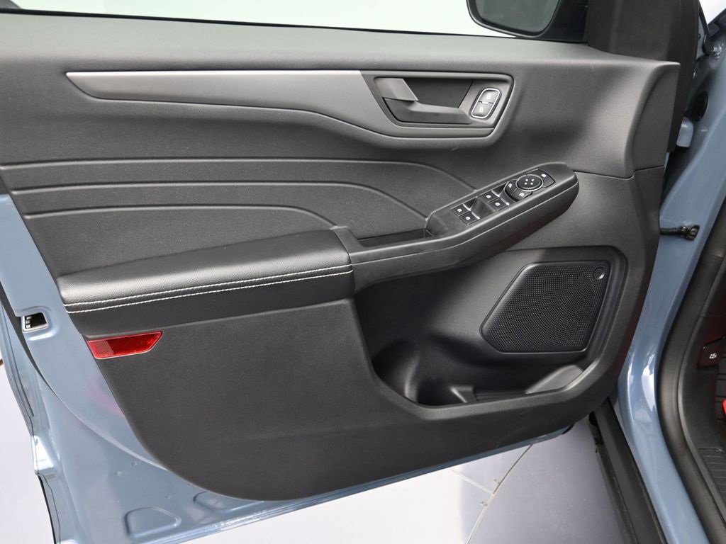 Certified 2025 Ford Escape Active image 26