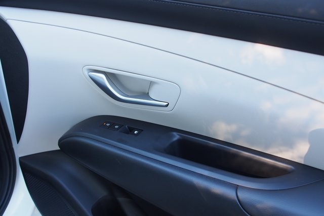 Used 2025 Hyundai Tucson SEL AWD/4WD image 13