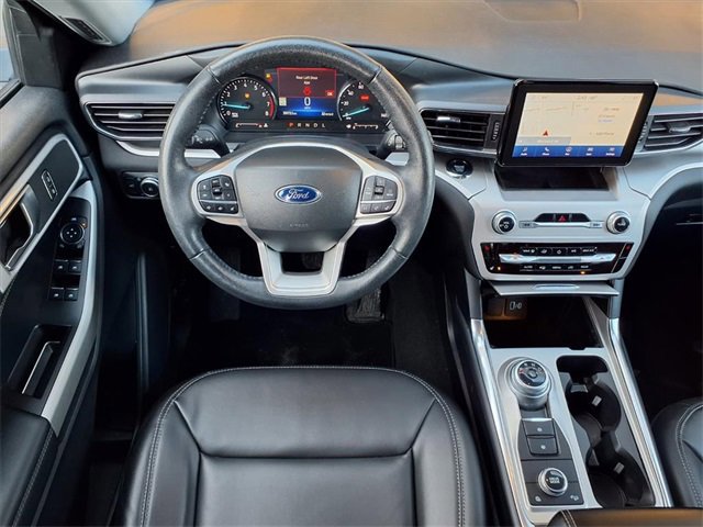 Certified 2022 Ford Explorer XLT w/ Equipment Group 202A image 11
