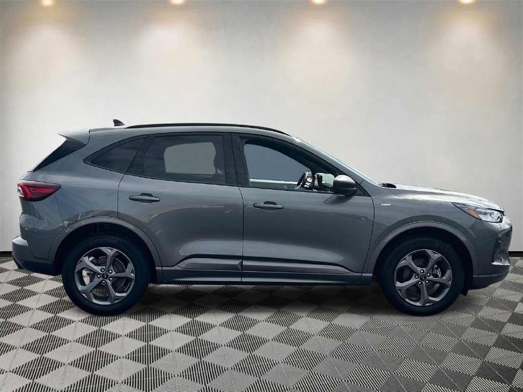 Certified 2023 Ford Escape ST-Line w/ Tech Pack #1 AWD/4WD image 2