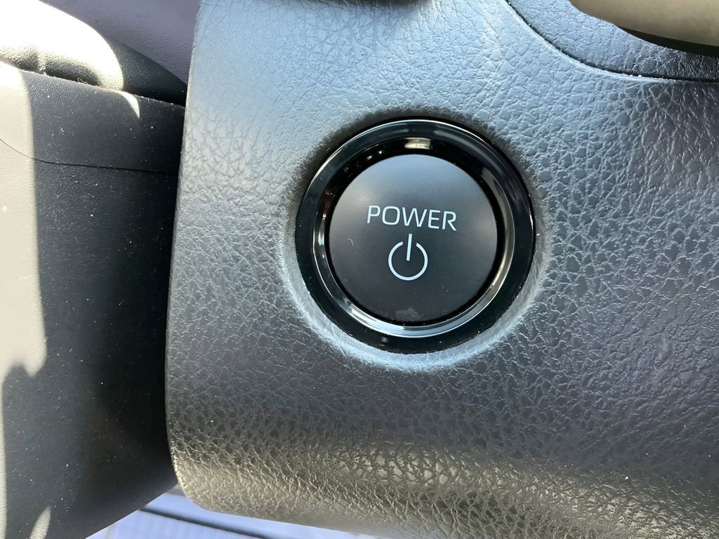 Used 2025 Toyota Camry XSE FWD image 21