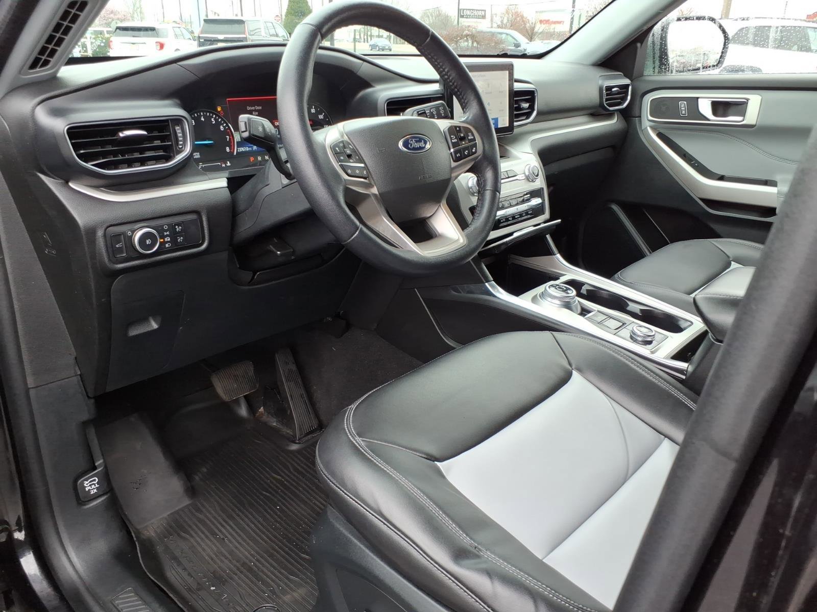 Certified 2023 Ford Explorer XLT w/ Equipment Group 202A image 13