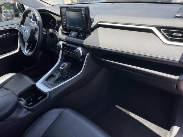 Used 2022 Toyota RAV4 XLE Premium FWD image 37