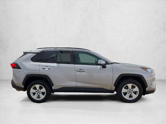 Used 2021 Toyota RAV4 XLE AWD/4WD image 4