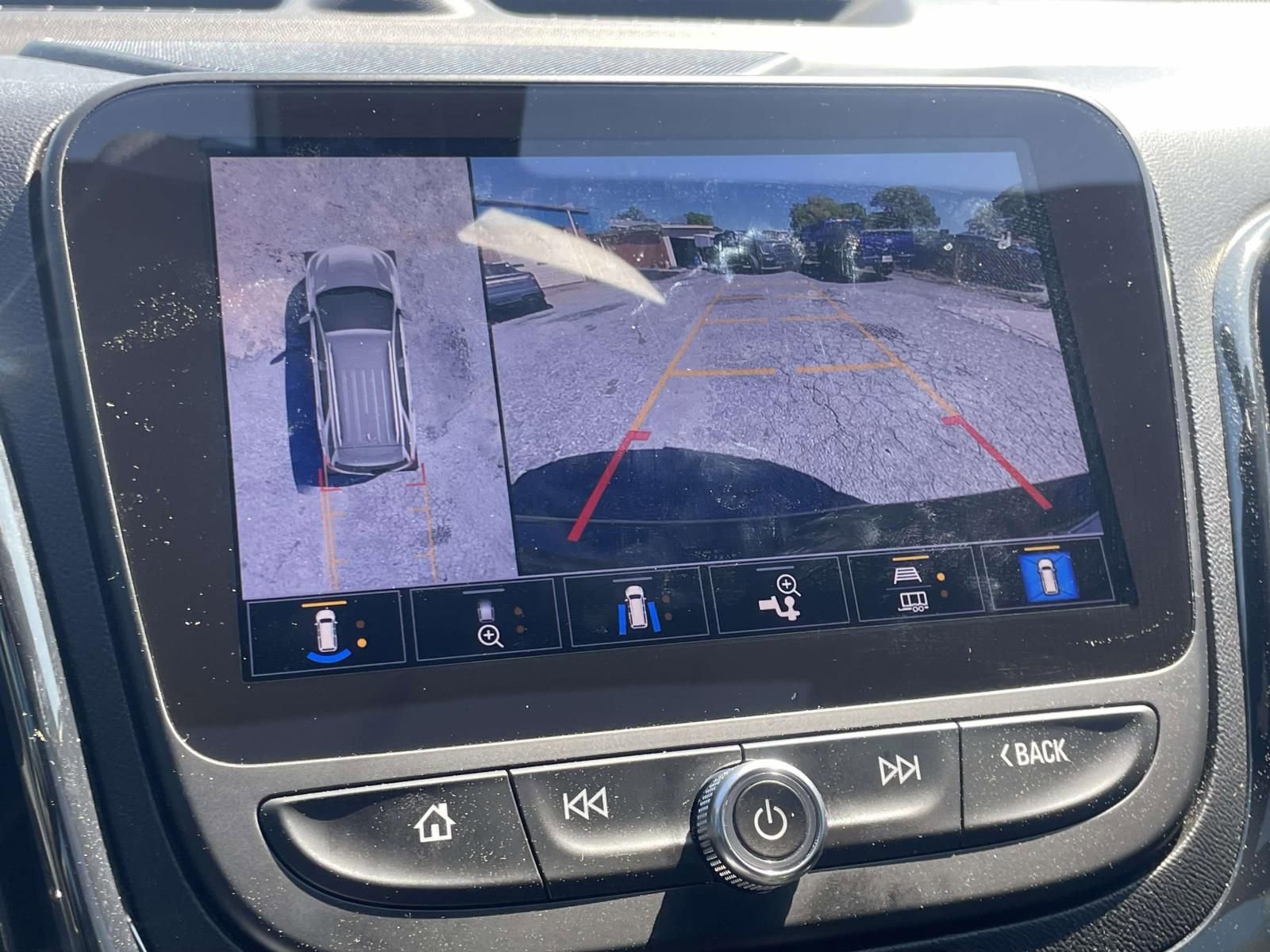 Used 2022 Chevrolet Equinox RS w/ RS Leather Package image 18