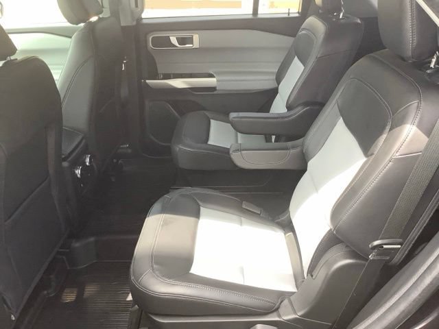 Certified 2023 Ford Explorer XLT w/ Equipment Group 202A AWD/4WD image 31
