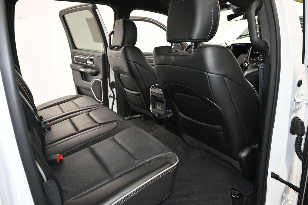 Used 2023 RAM 1500 Laramie AWD/4WD image 11