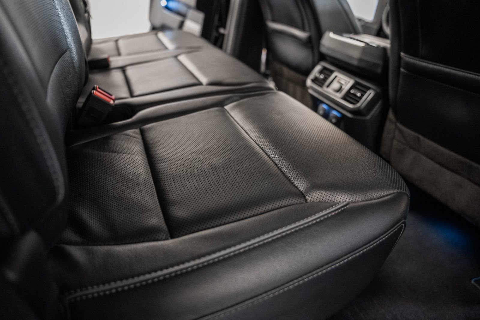 Certified 2023 Ford F150 Lariat w/ Equipment Group 502A High image 40