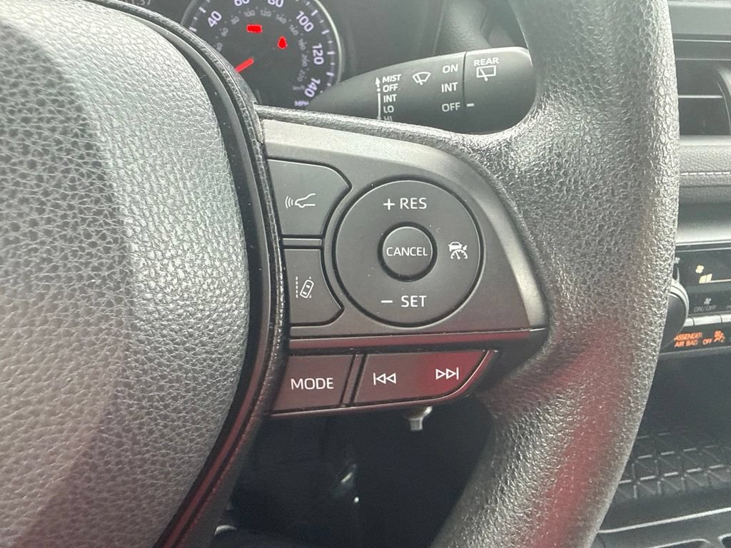Used 2019 Toyota RAV4 LE w/ All Weather Liner Package AWD/4WD image 20