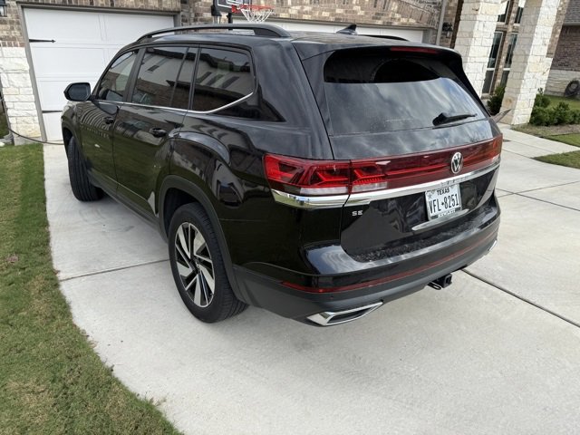 Used 2024 Volkswagen Atlas SE image 3